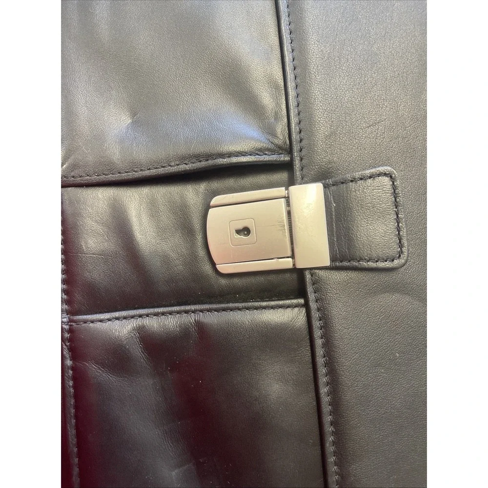 Wilson's Black Genuine Leather Briefcase Portfolio, Clasp Close No Handle W/ Key
